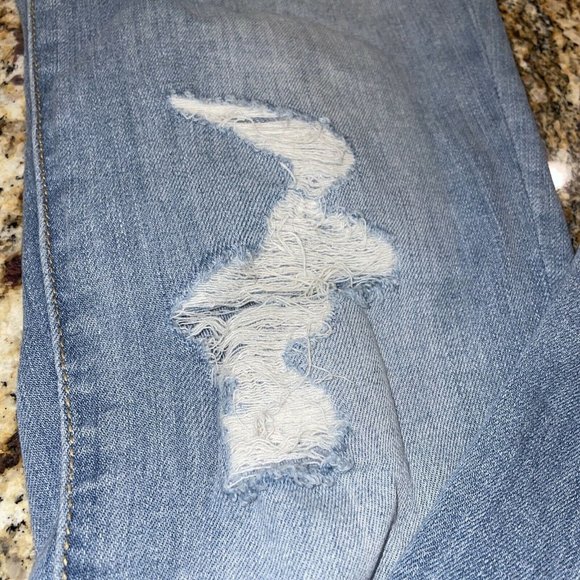 New York & Co SOHO Boyfriend Floral Embroidered Jeans Distressed Size 0 - Picture 8 of 11